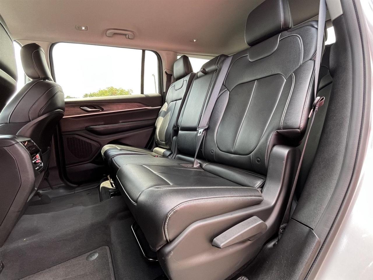 Jeep Grand Cherokee L Limited 4WD 2023