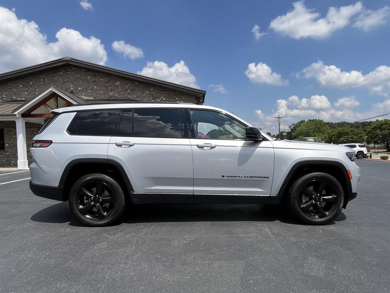 Jeep Grand Cherokee L Limited 4WD 2023