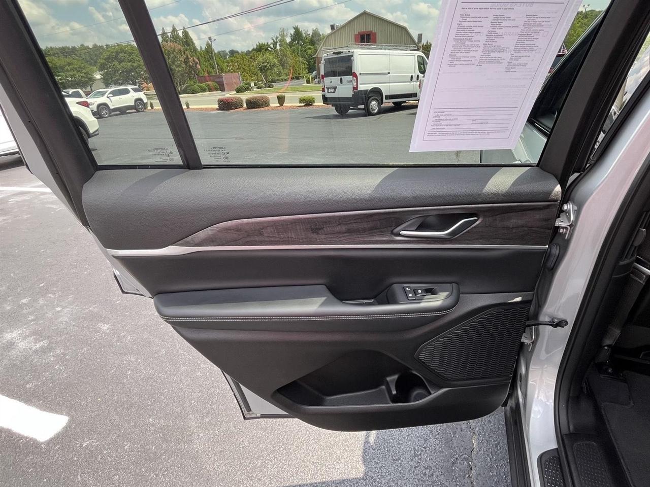 Jeep Grand Cherokee L Limited 4WD 2023