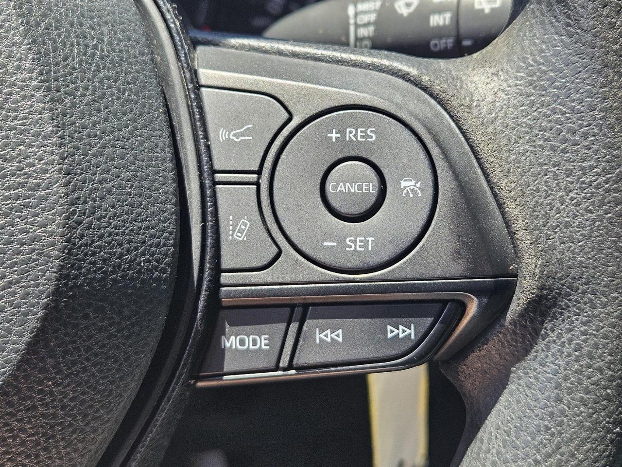 Toyota RAV4 LE AWD 2020