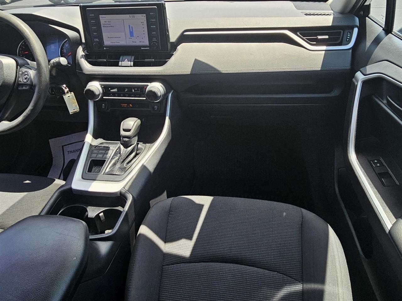 Toyota RAV4 LE AWD 2020