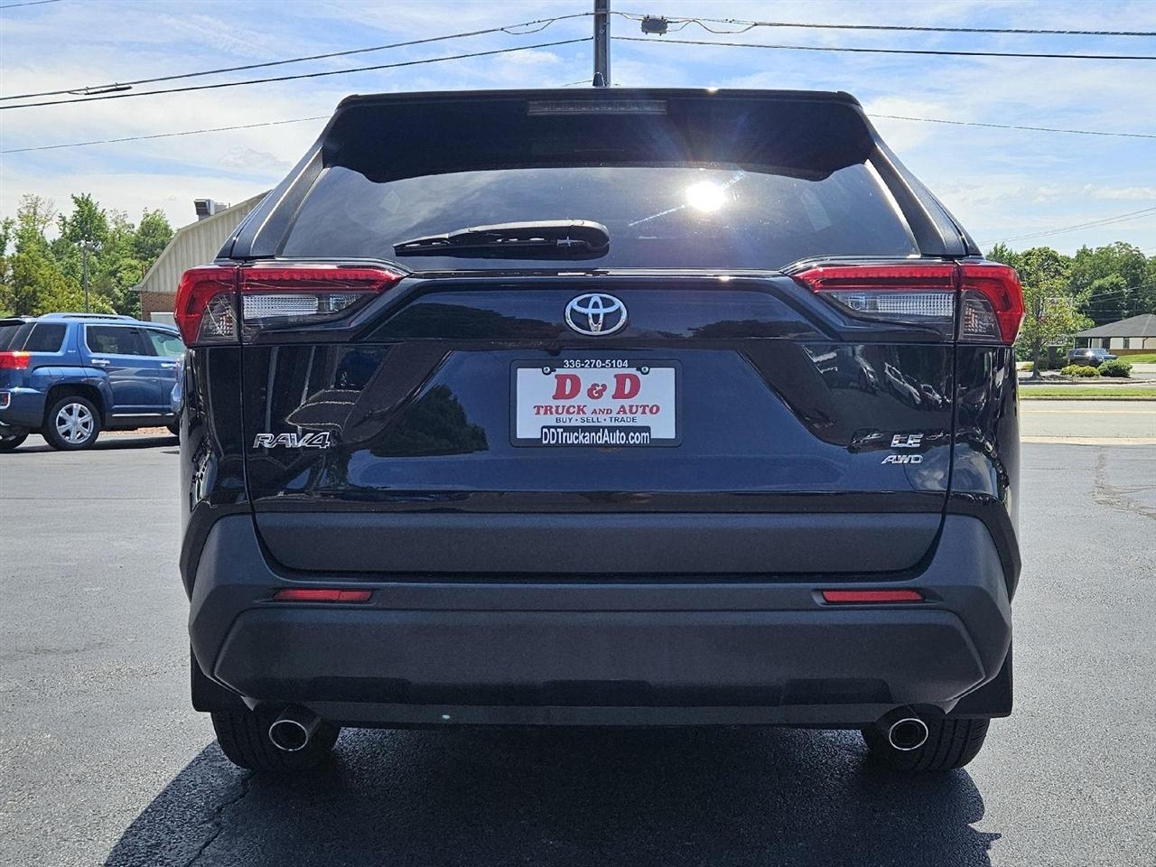 Toyota RAV4 LE AWD 2020