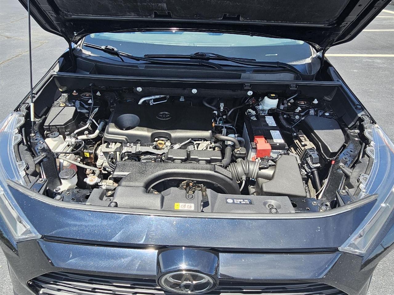 Toyota RAV4 LE AWD 2020