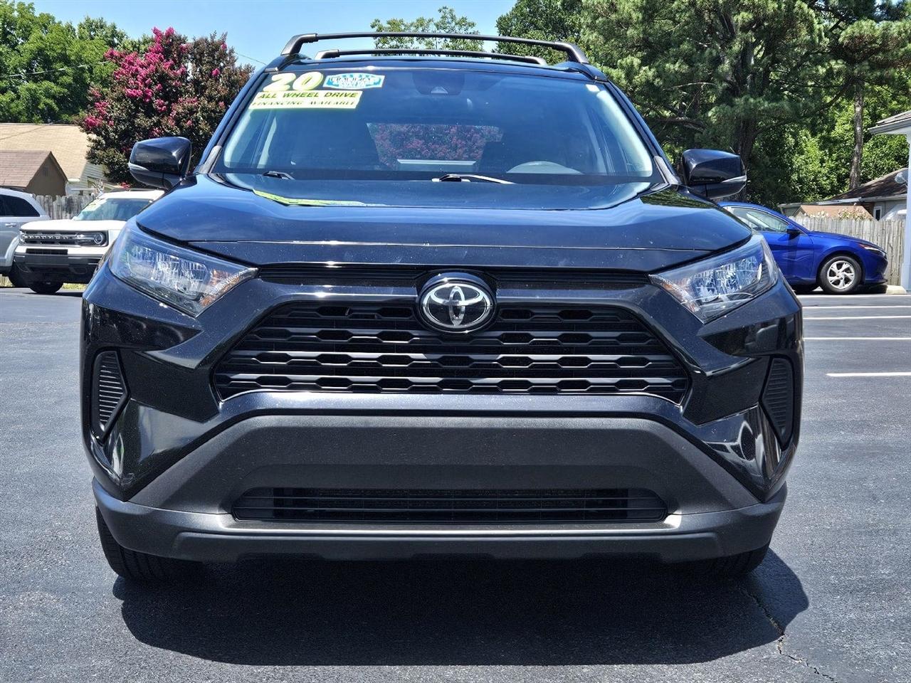 Toyota RAV4 LE AWD 2020