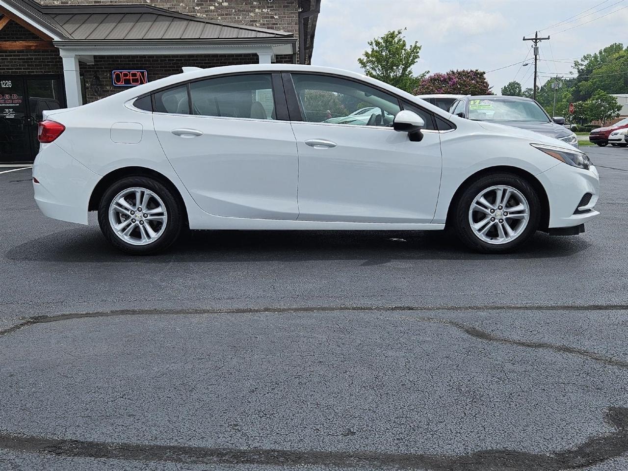 Chevrolet Cruze LT Auto 2018