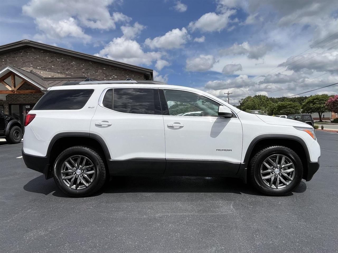 GMC Acadia SLT-1 FWD 2019