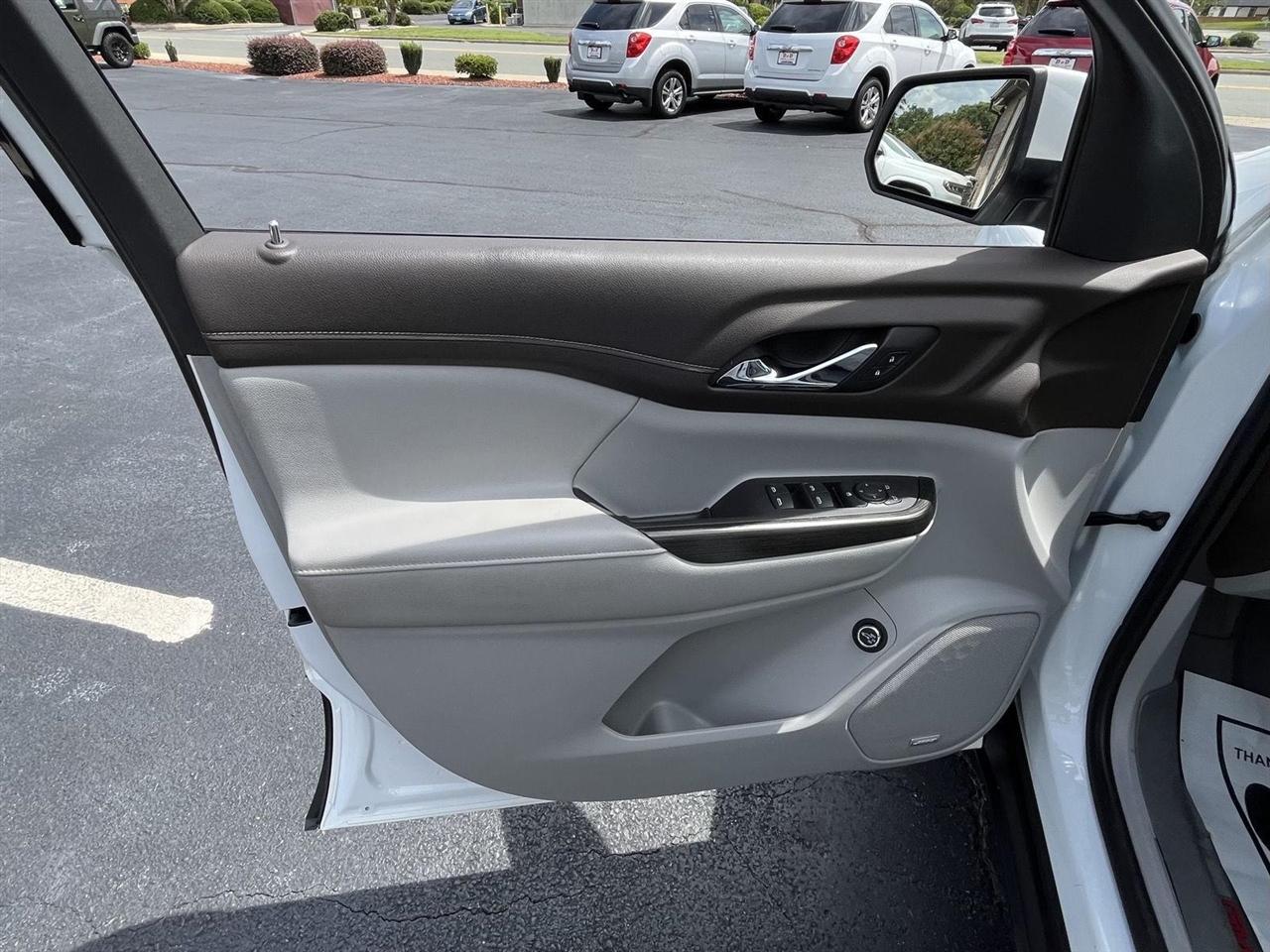 GMC Acadia SLT-1 FWD 2019