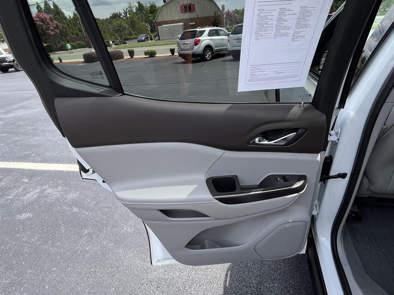 GMC Acadia SLT-1 FWD 2019