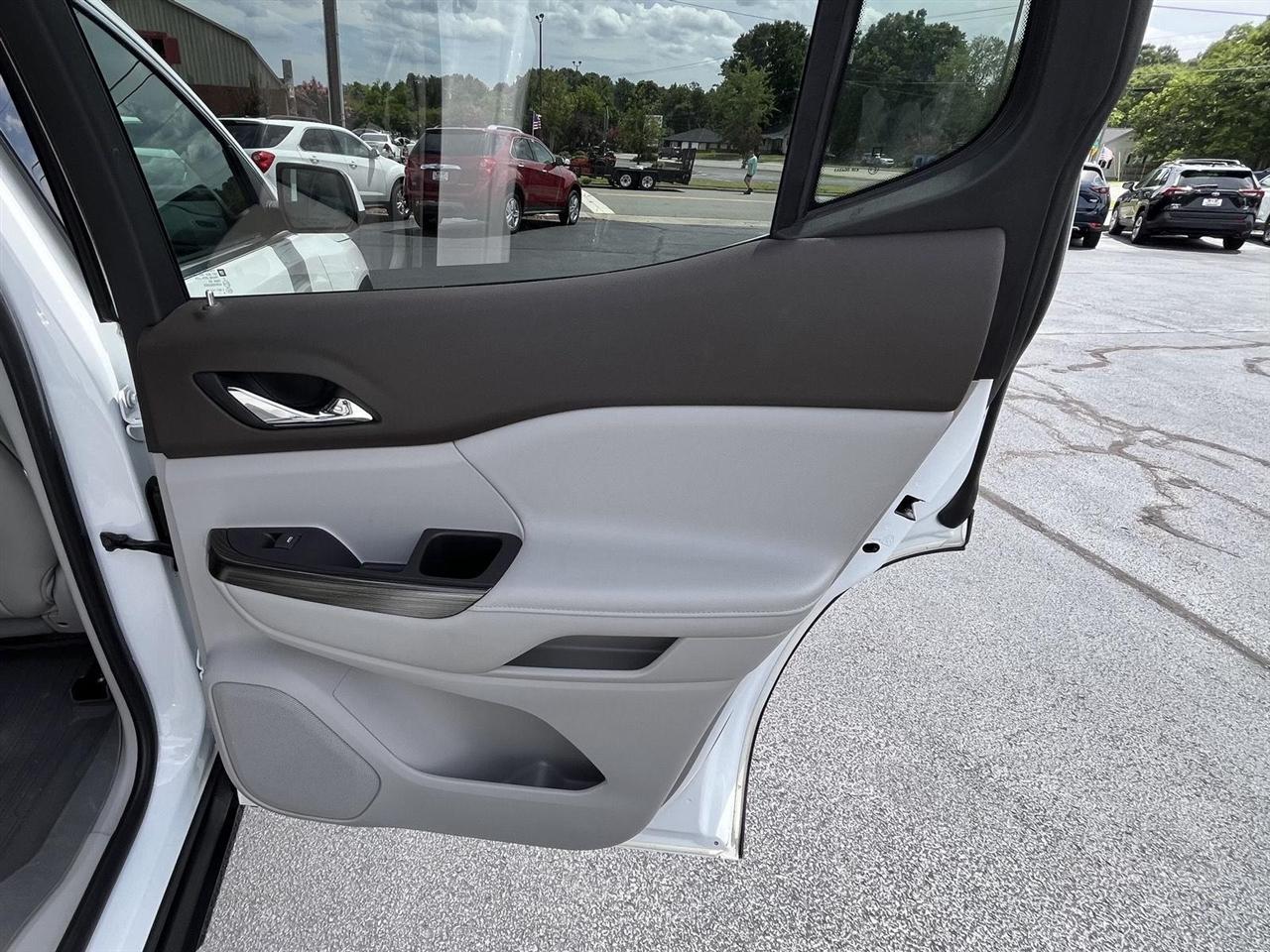 GMC Acadia SLT-1 FWD 2019