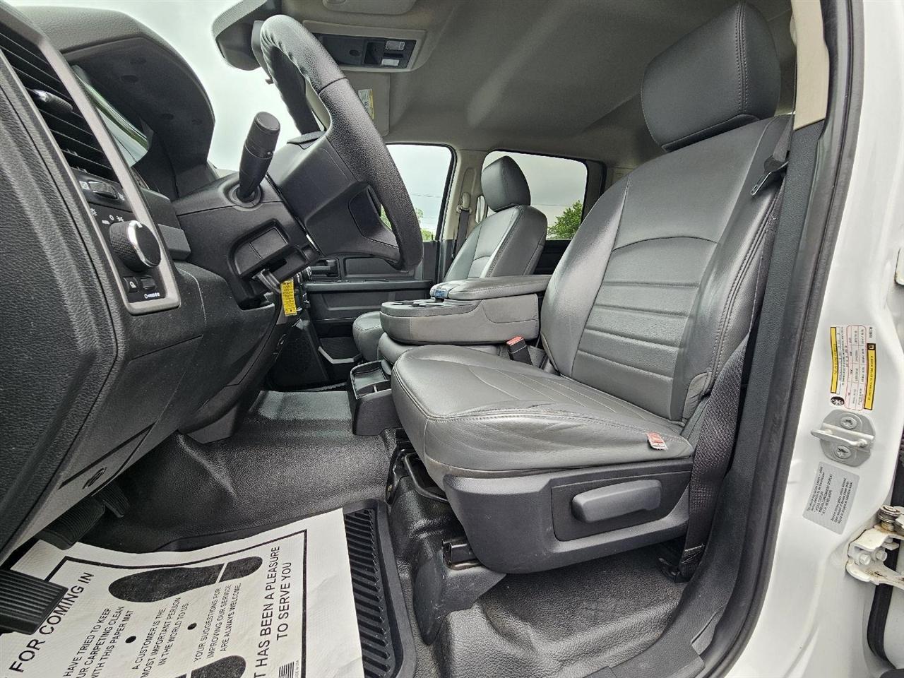RAM 2500 Tradesman Crew Cab LWB 4WD 2015