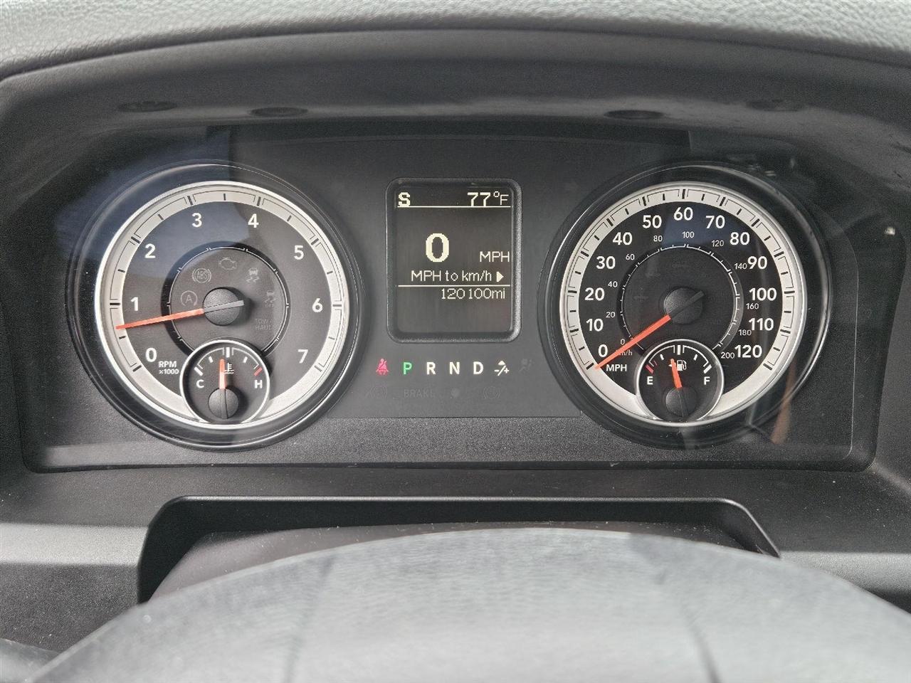 RAM 2500 Tradesman Crew Cab LWB 4WD 2015