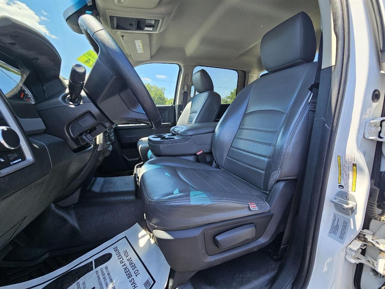 RAM 2500 Tradesman Crew Cab LWB 4WD 2015