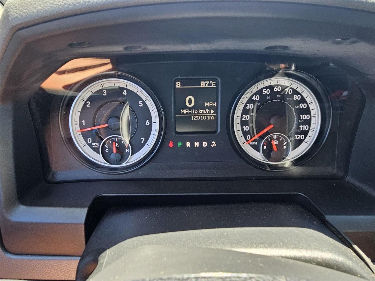 RAM 2500 Tradesman Crew Cab LWB 4WD 2015