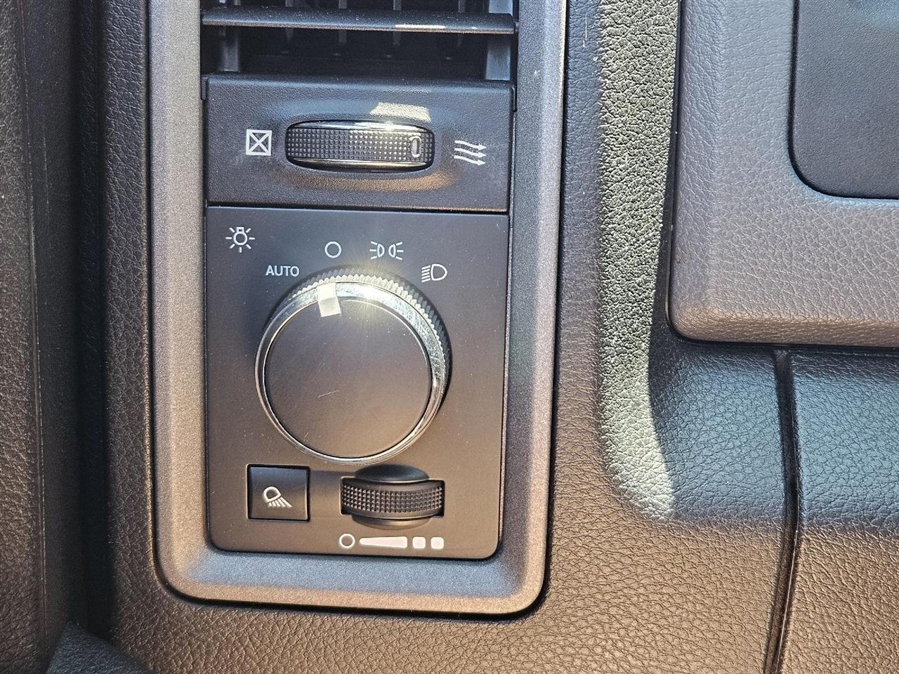 RAM 2500 Tradesman Crew Cab LWB 4WD 2015