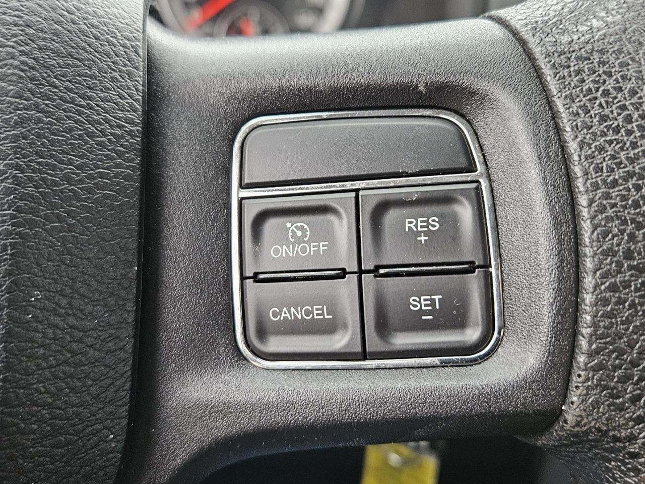 RAM 2500 Tradesman Crew Cab LWB 4WD 2015