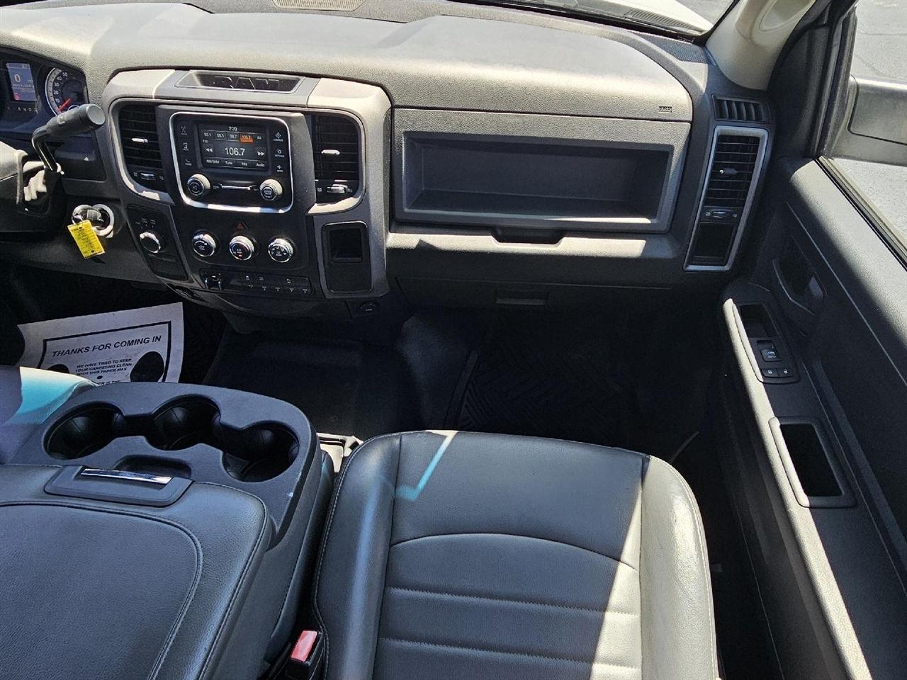 RAM 2500 Tradesman Crew Cab LWB 4WD 2015
