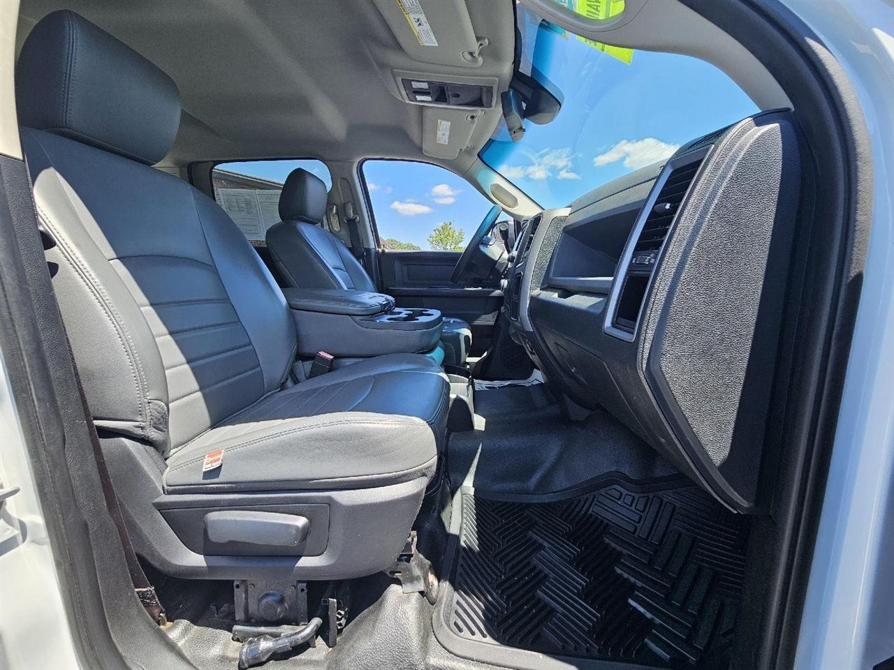RAM 2500 Tradesman Crew Cab LWB 4WD 2015