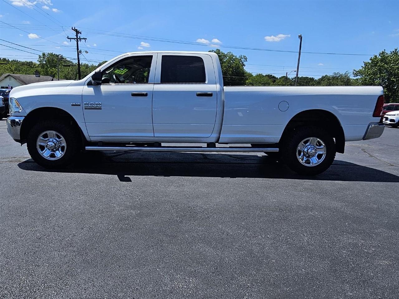 RAM 2500 Tradesman Crew Cab LWB 4WD 2015