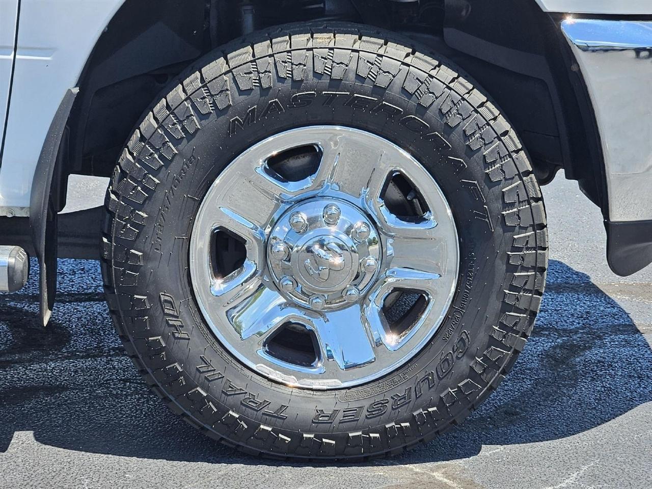 RAM 2500 Tradesman Crew Cab LWB 4WD 2015