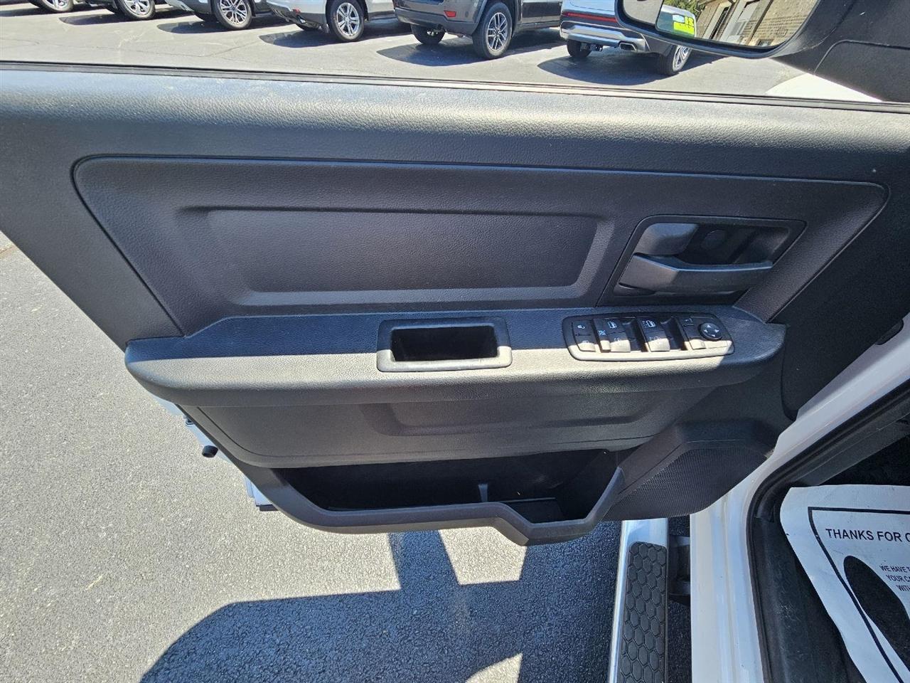 RAM 2500 Tradesman Crew Cab LWB 4WD 2015