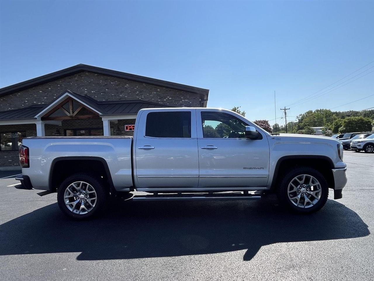 GMC Sierra 1500 SLT Crew Cab 4WD 2018