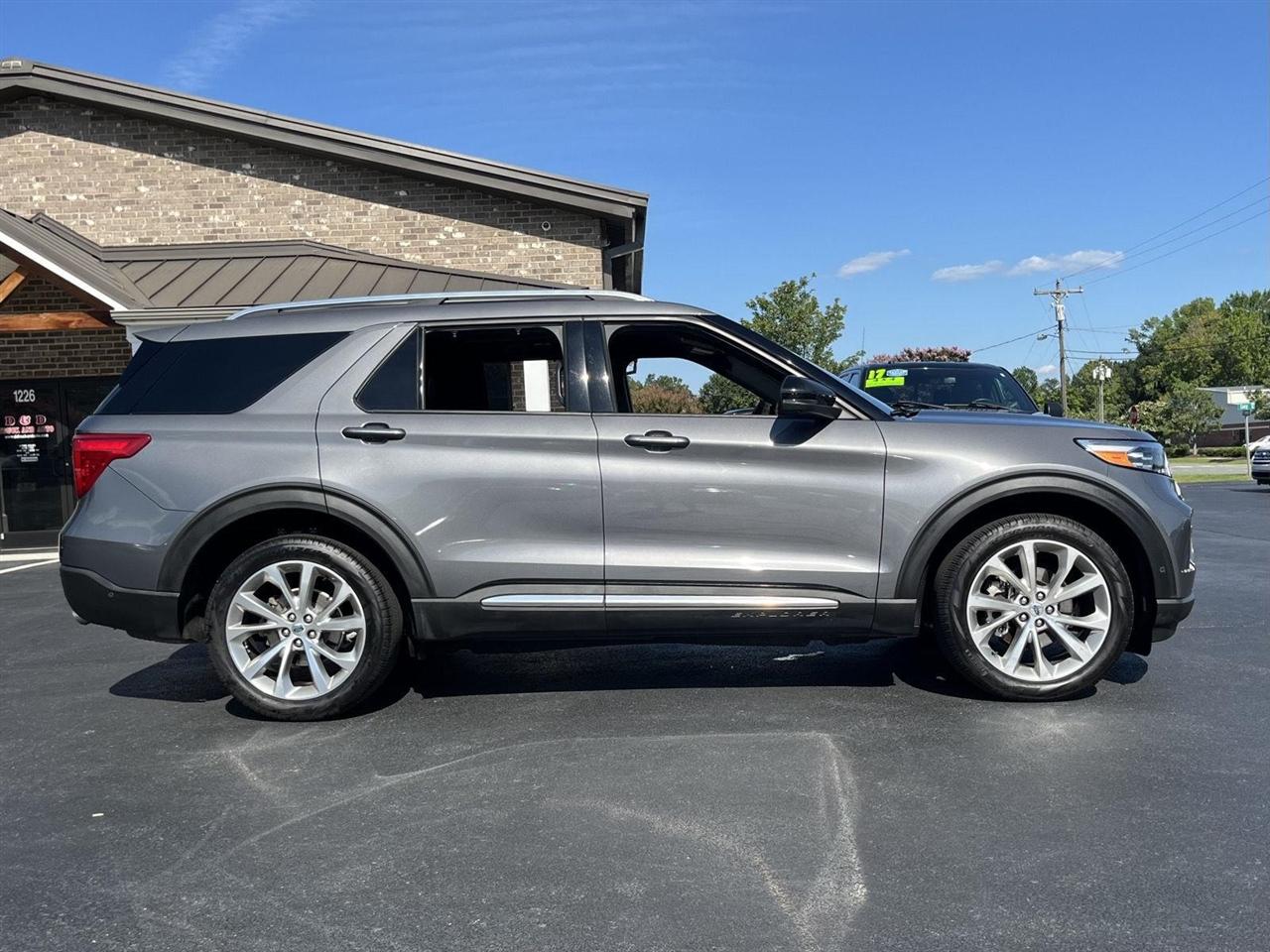 Ford Explorer Platinum AWD 2021