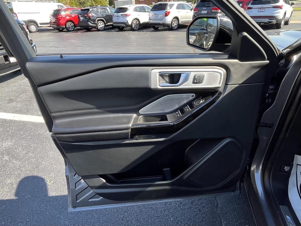 Ford Explorer Platinum AWD 2021
