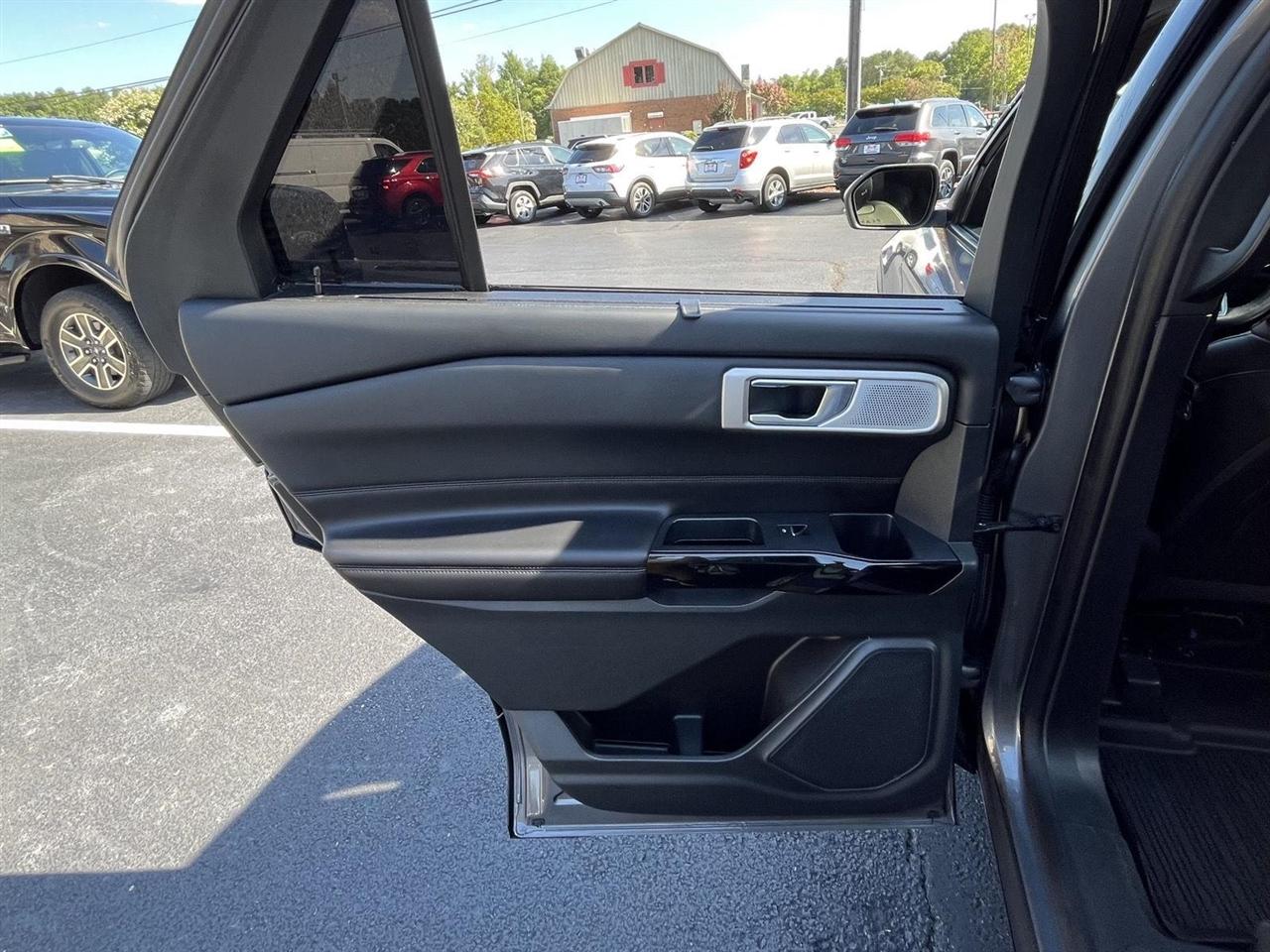 Ford Explorer Platinum AWD 2021