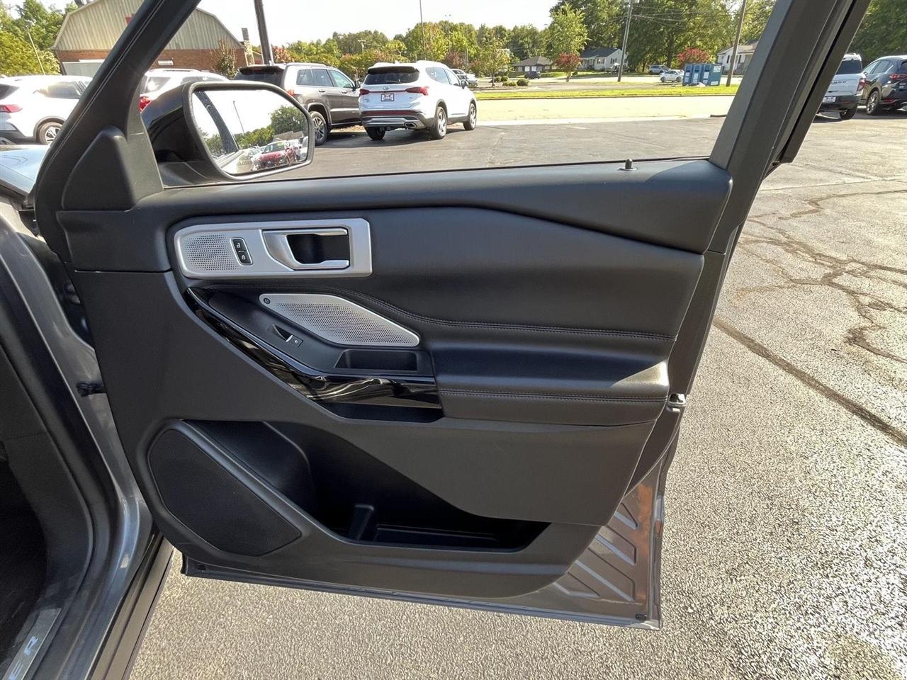 Ford Explorer Platinum AWD 2021