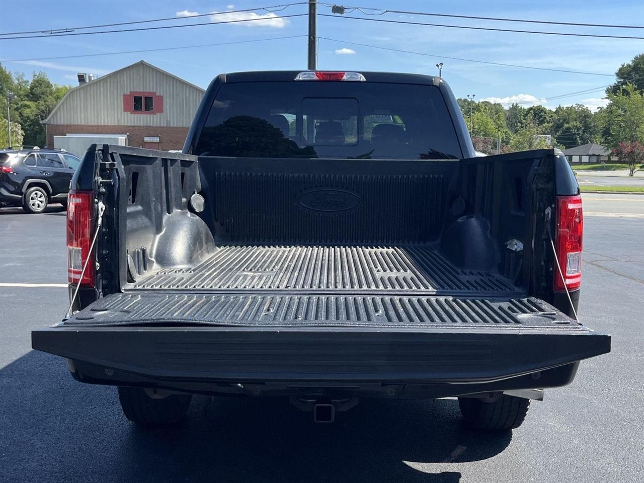 Ford F-150 XLT SuperCrew 4WD 2017