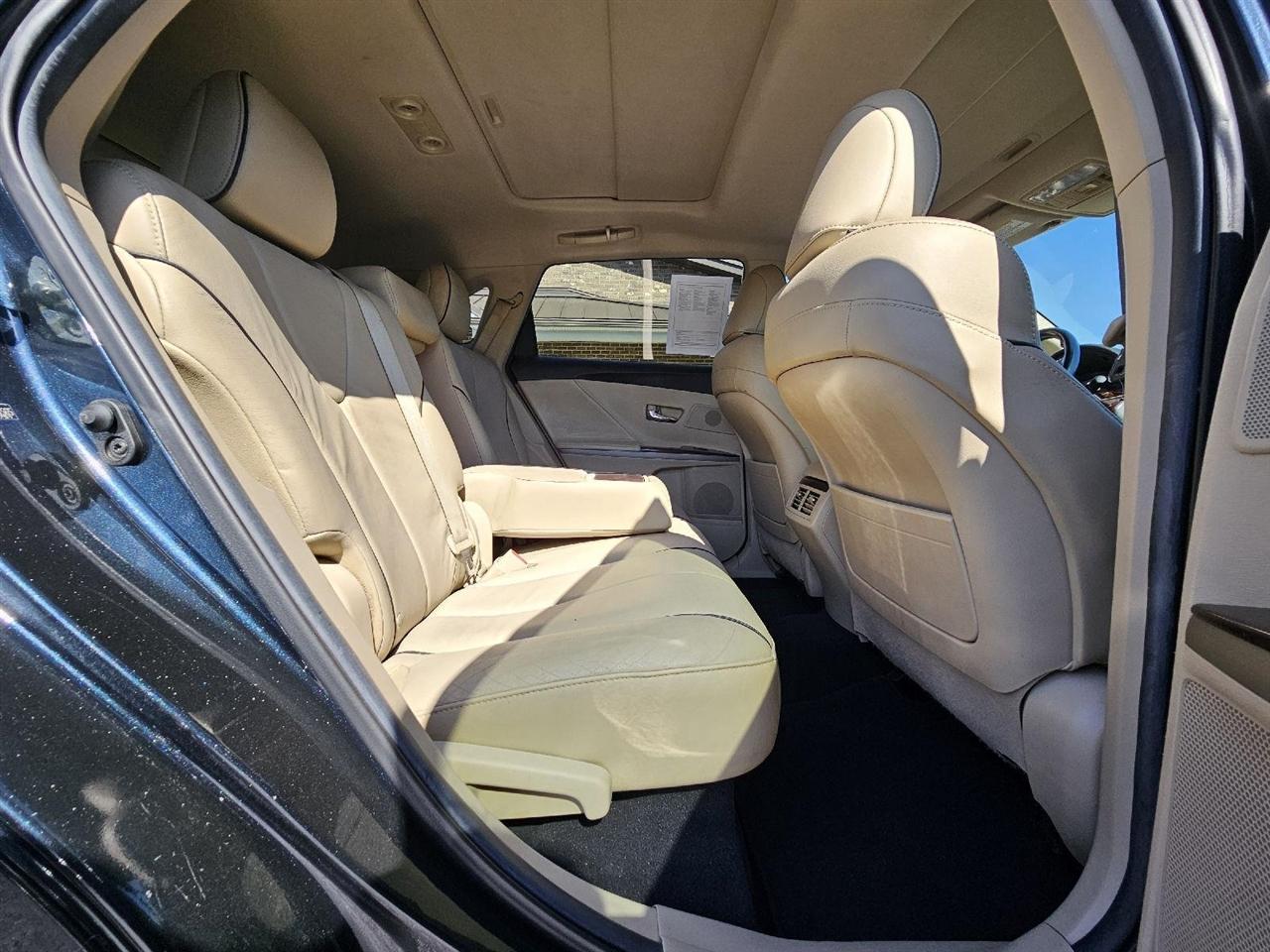 Toyota Venza LE V6 FWD 2013