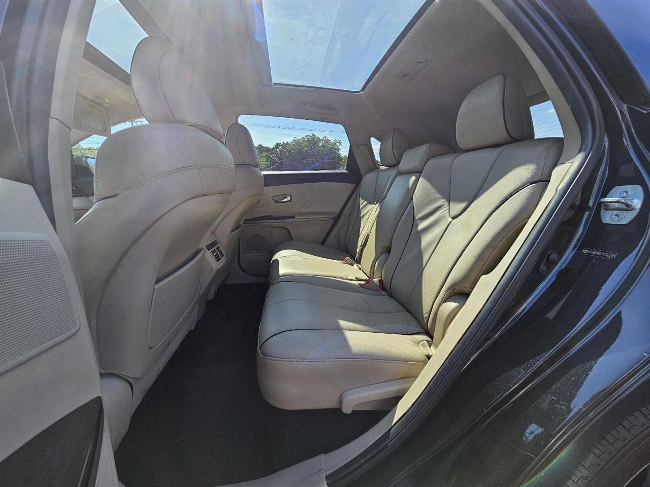 Toyota Venza LE V6 FWD 2013