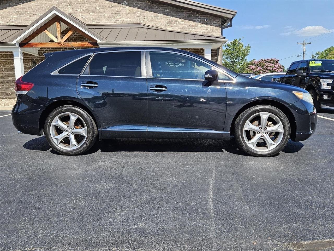 Toyota Venza LE V6 FWD 2013