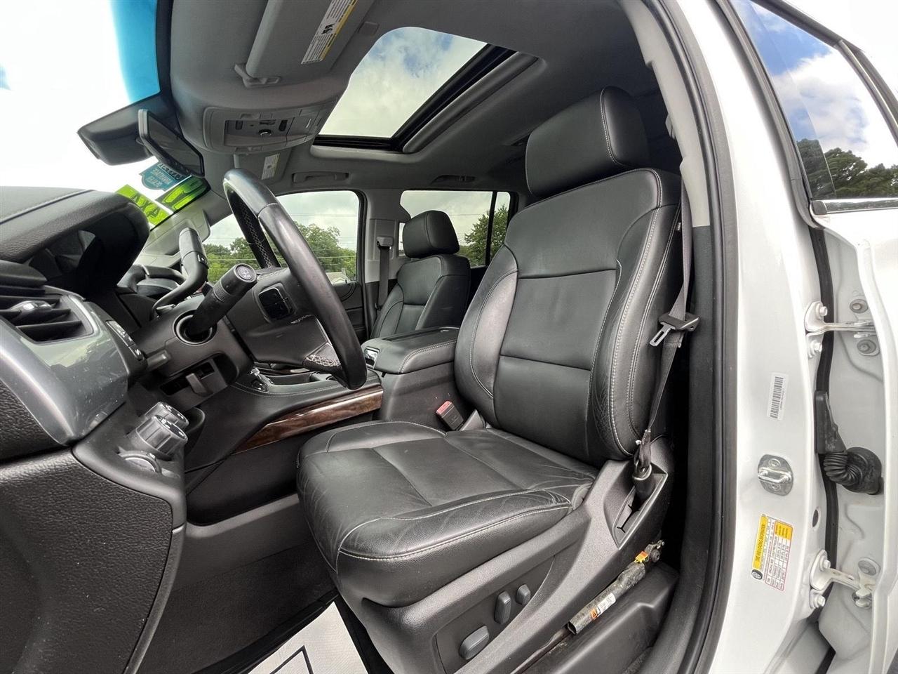 Chevrolet Suburban LT 4WD 2019