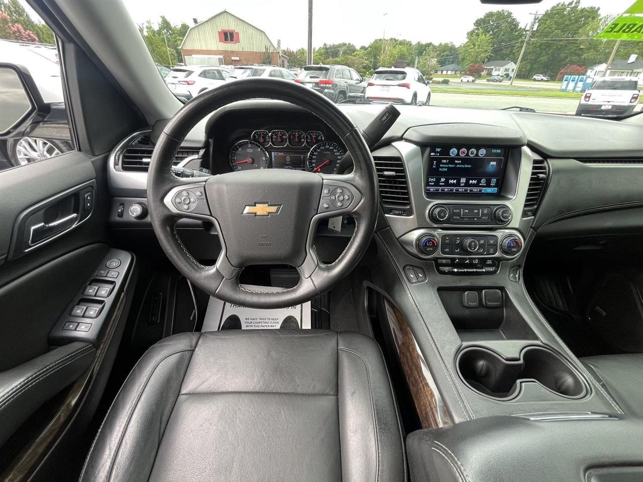 Chevrolet Suburban LT 4WD 2019