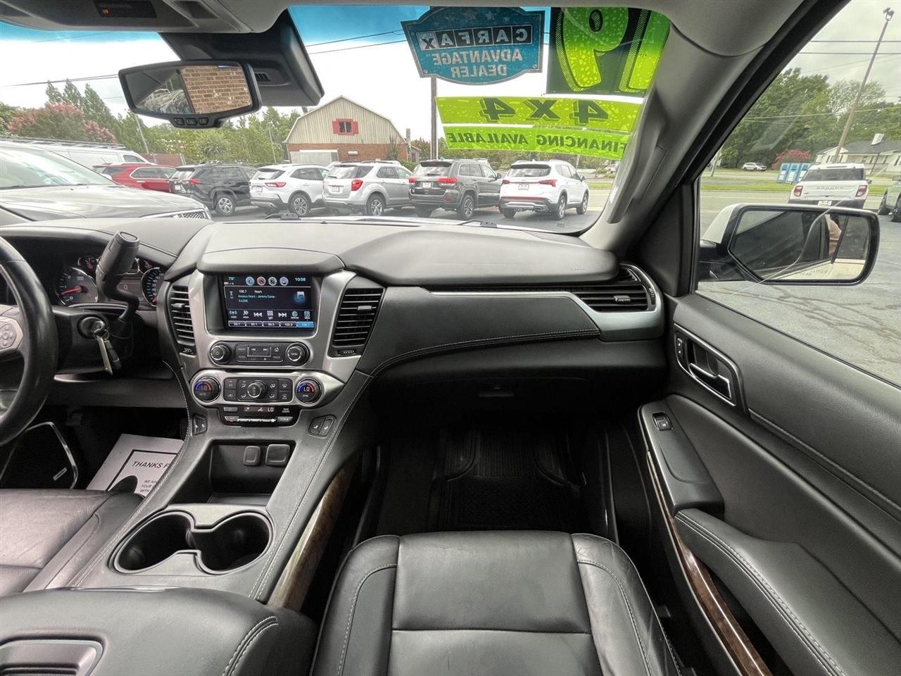 Chevrolet Suburban LT 4WD 2019