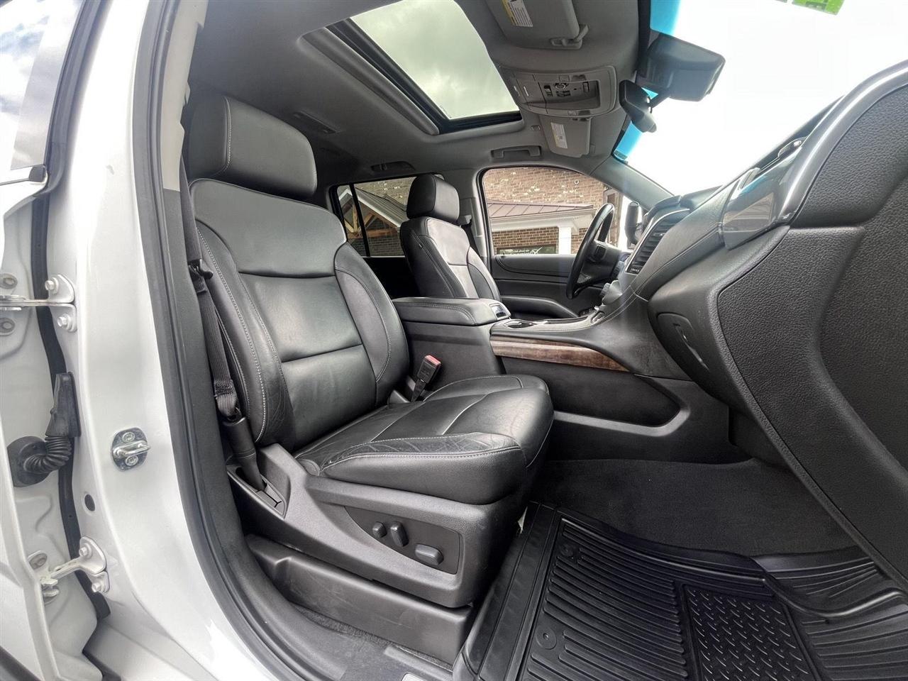 Chevrolet Suburban LT 4WD 2019