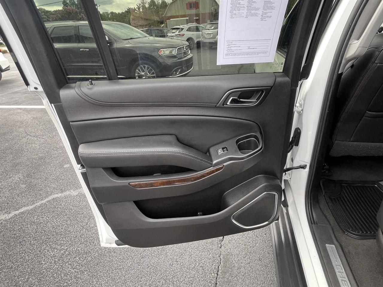 Chevrolet Suburban LT 4WD 2019
