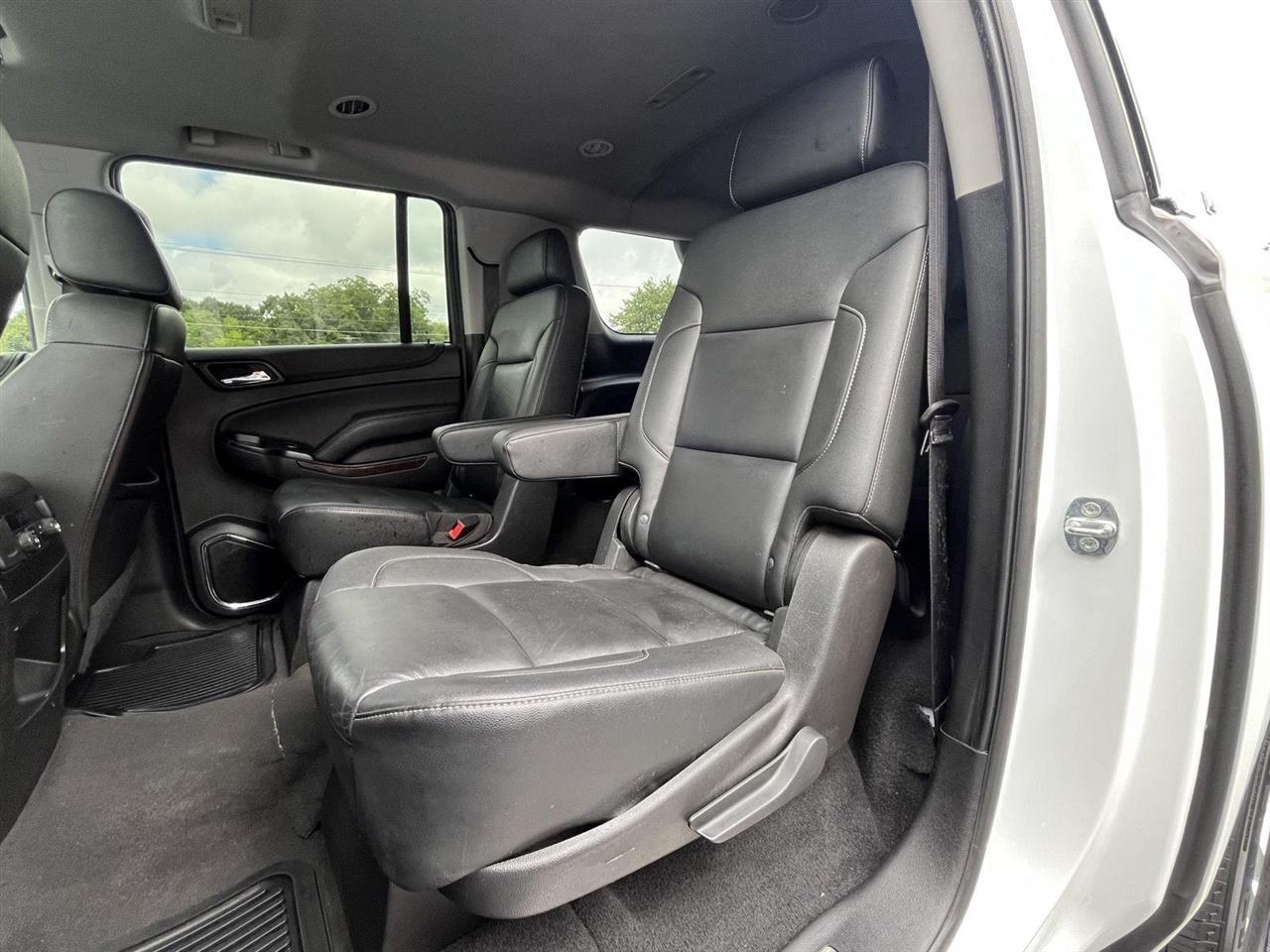 Chevrolet Suburban LT 4WD 2019