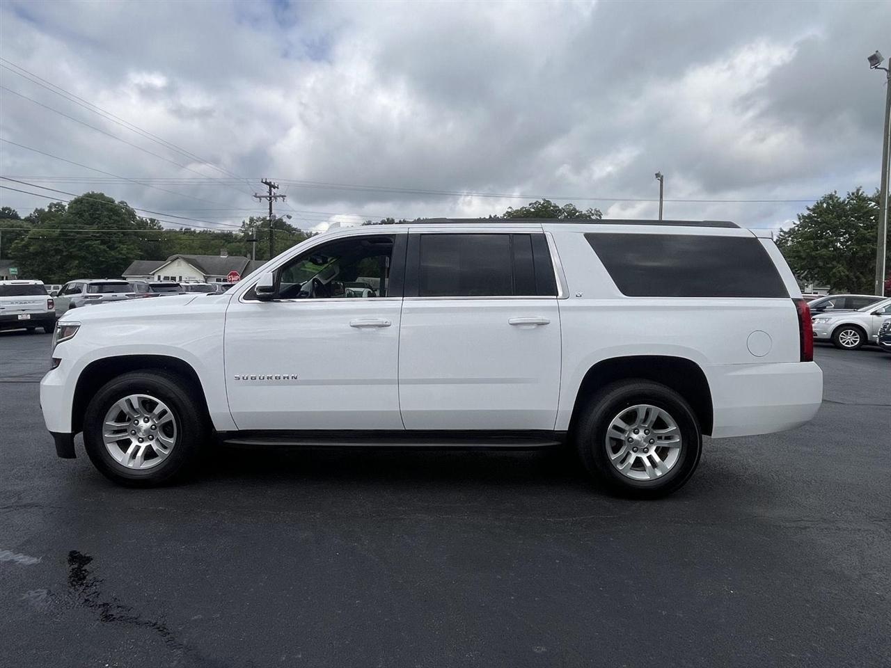 Chevrolet Suburban LT 4WD 2019