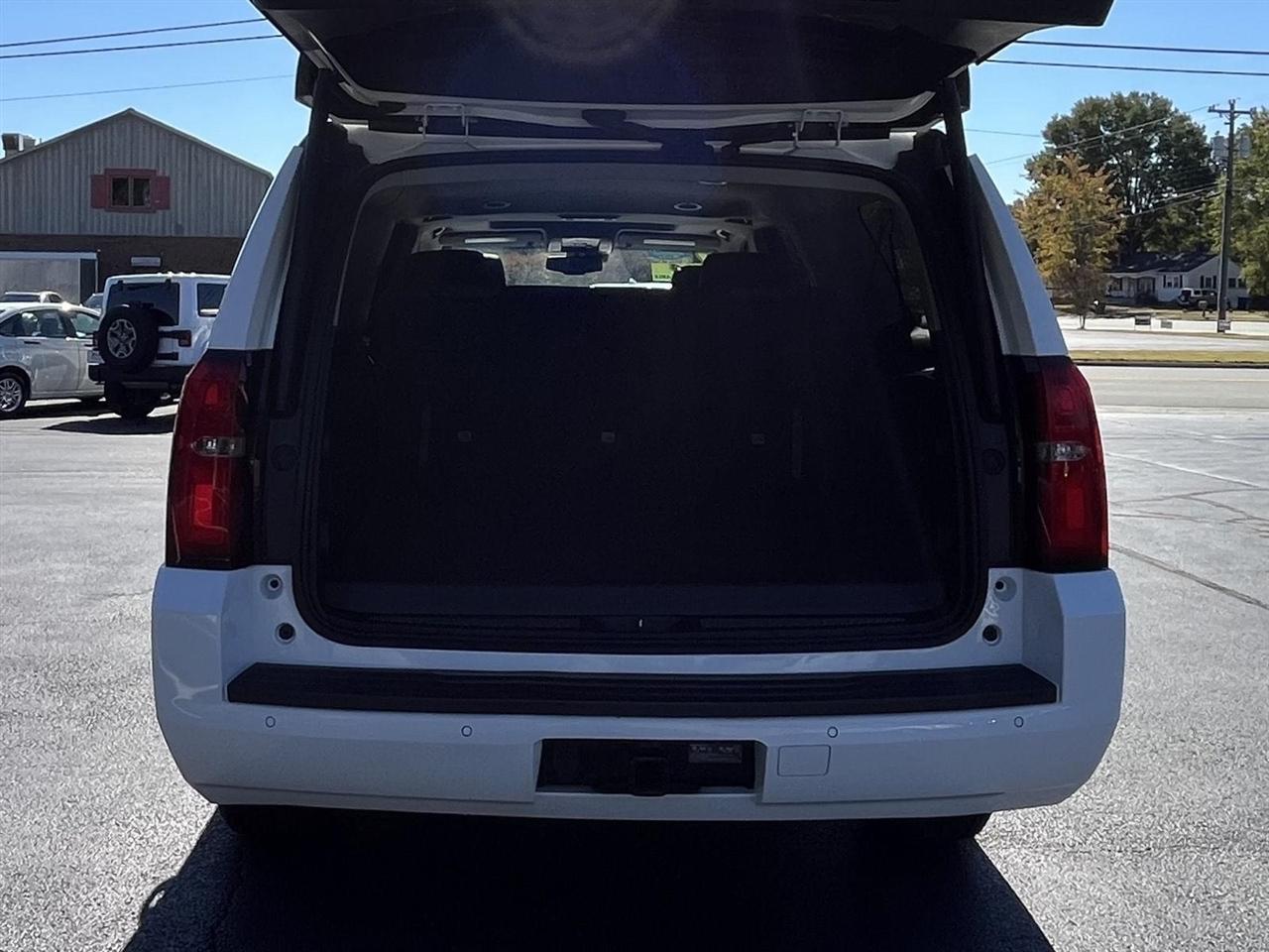 Chevrolet Suburban LT 4WD 2019