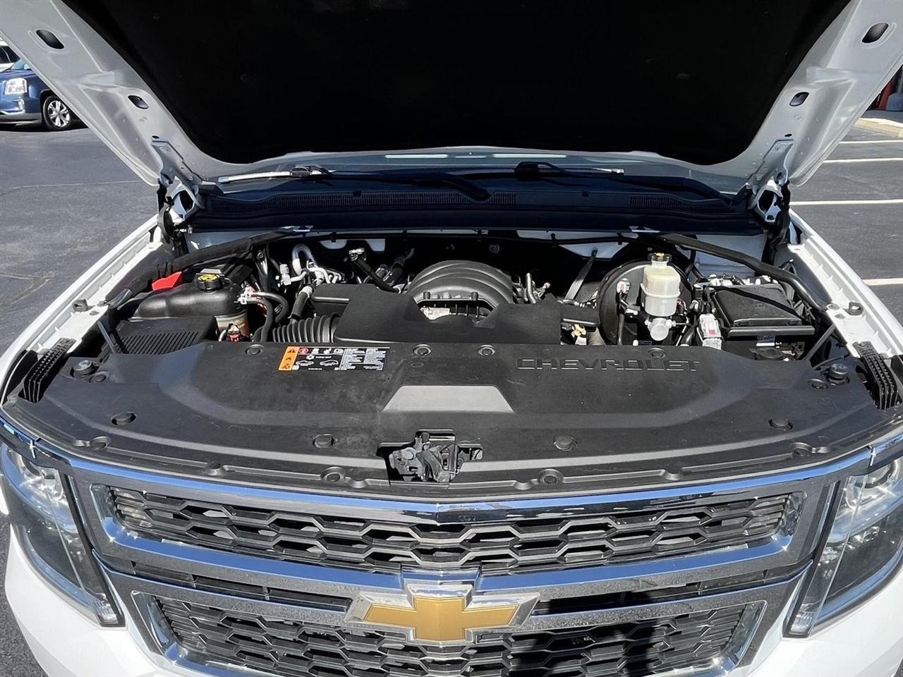 Chevrolet Suburban LT 4WD 2019