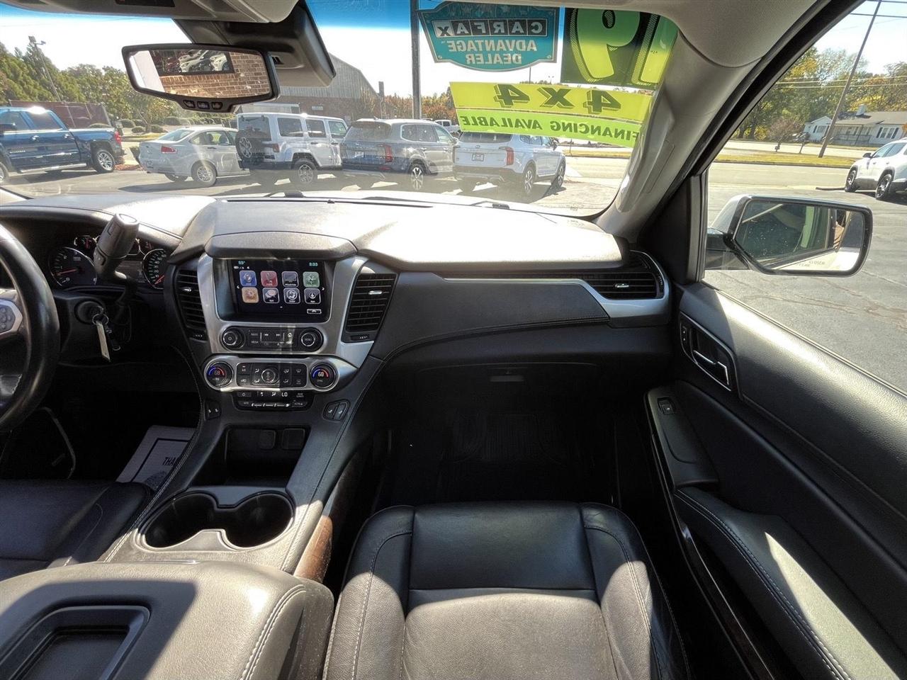 Chevrolet Suburban LT 4WD 2019