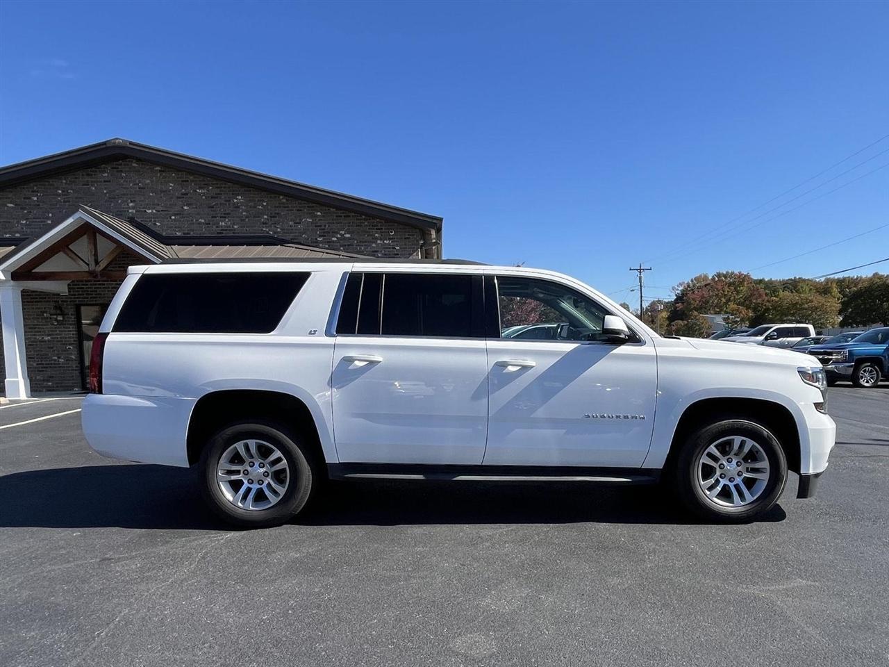 Chevrolet Suburban LT 4WD 2019