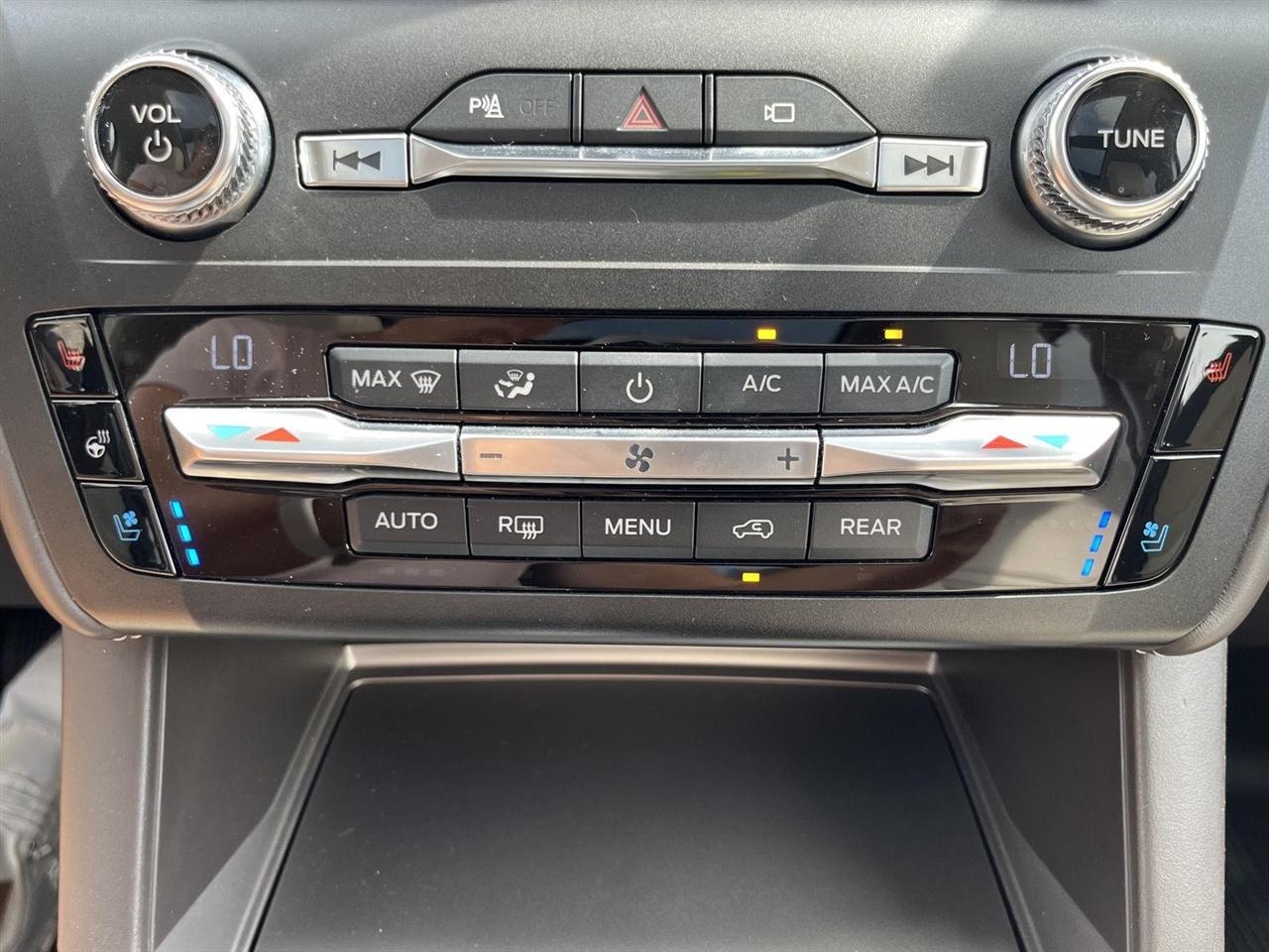 Ford Explorer Platinum AWD 2020