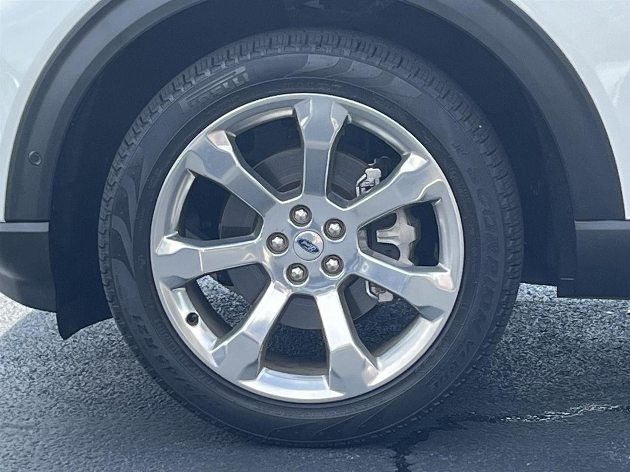 Ford Explorer Platinum AWD 2020