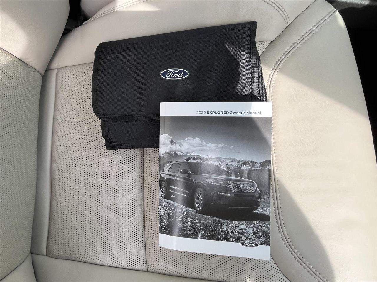 Ford Explorer Platinum AWD 2020