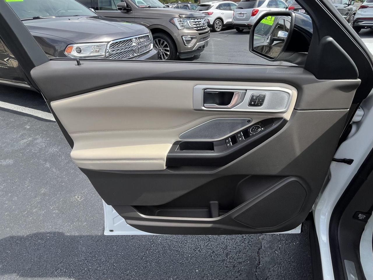Ford Explorer Platinum AWD 2020