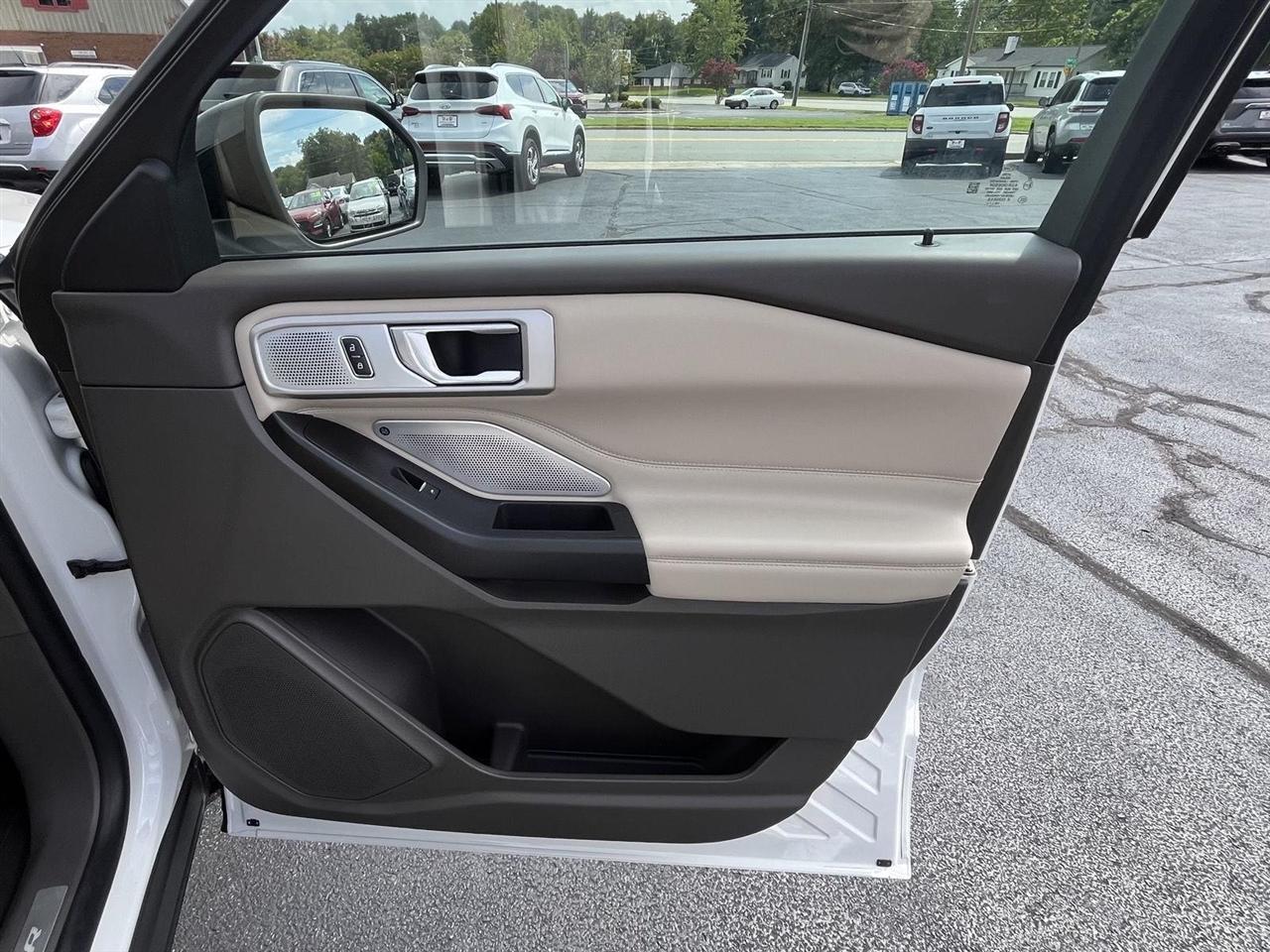 Ford Explorer Platinum AWD 2020