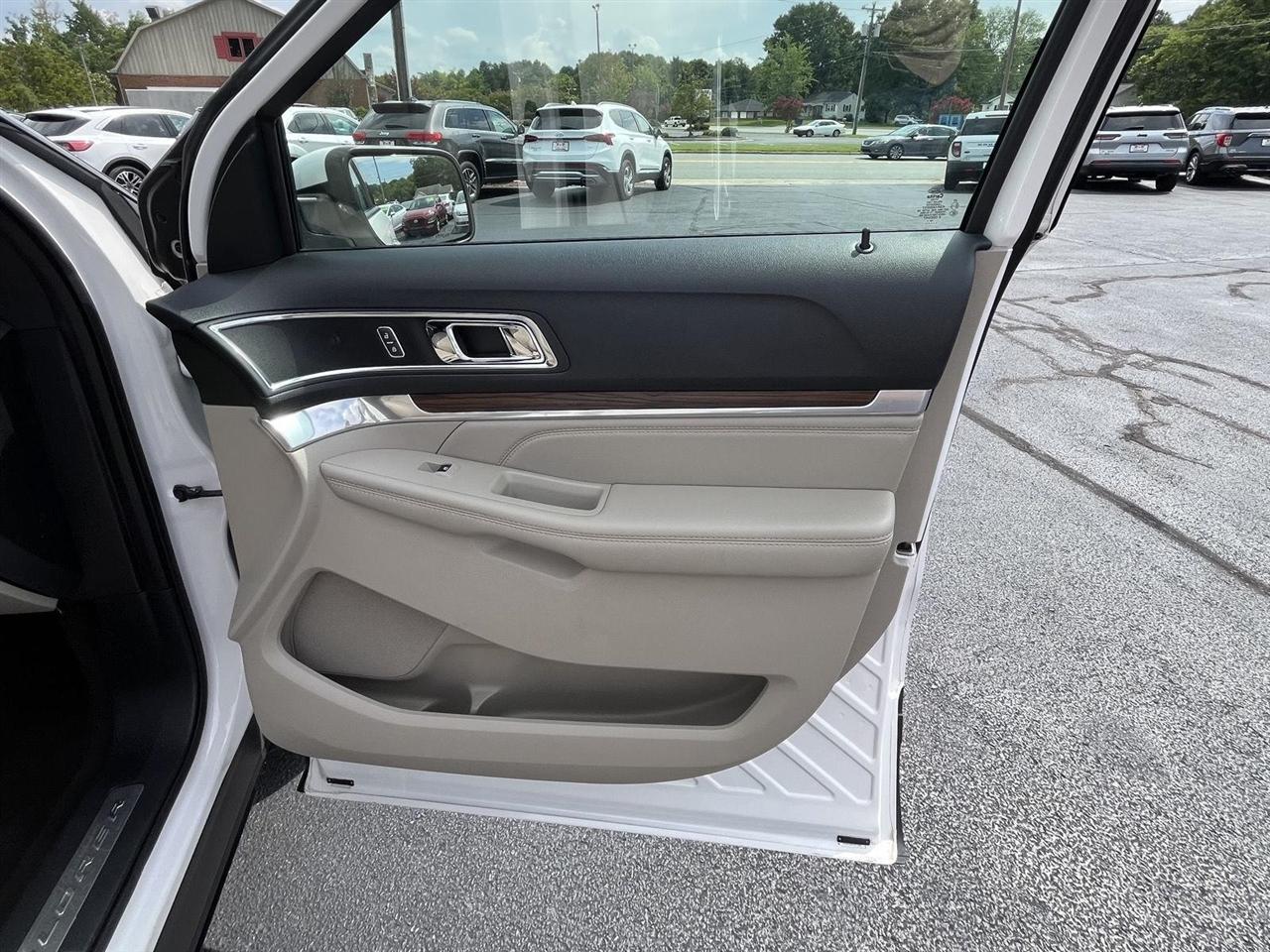 Ford Explorer Limited 4WD 2019